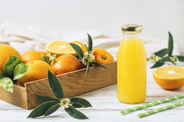 orange-juice-straws-box-full-oranges_23-2148226014 orange-juice-straws-box-full-oranges_23-2148226014